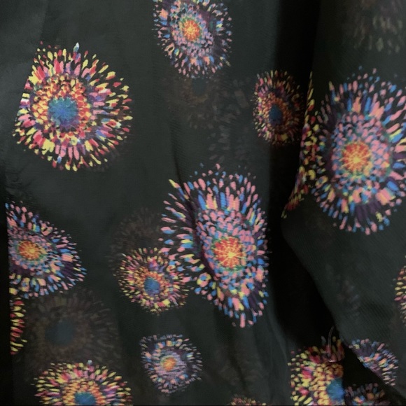 Sheer Top with Fireworks Print L - Picture 3 of 3